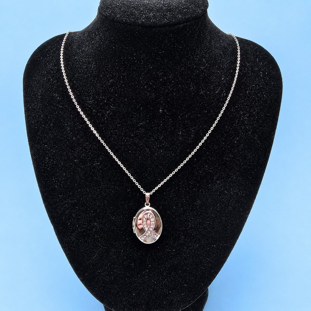 Avon Breast Cancer Crusade Pink Ribbon Rhinestone Locket Necklace Box -3521